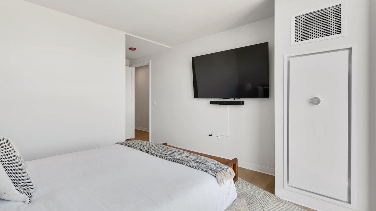 Photo of Bedroom in River North