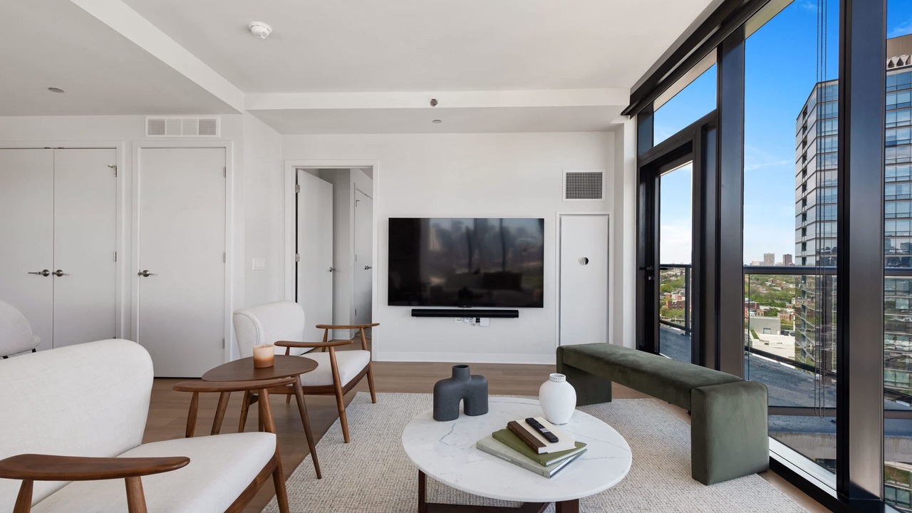 Photo of Livingroom in River North