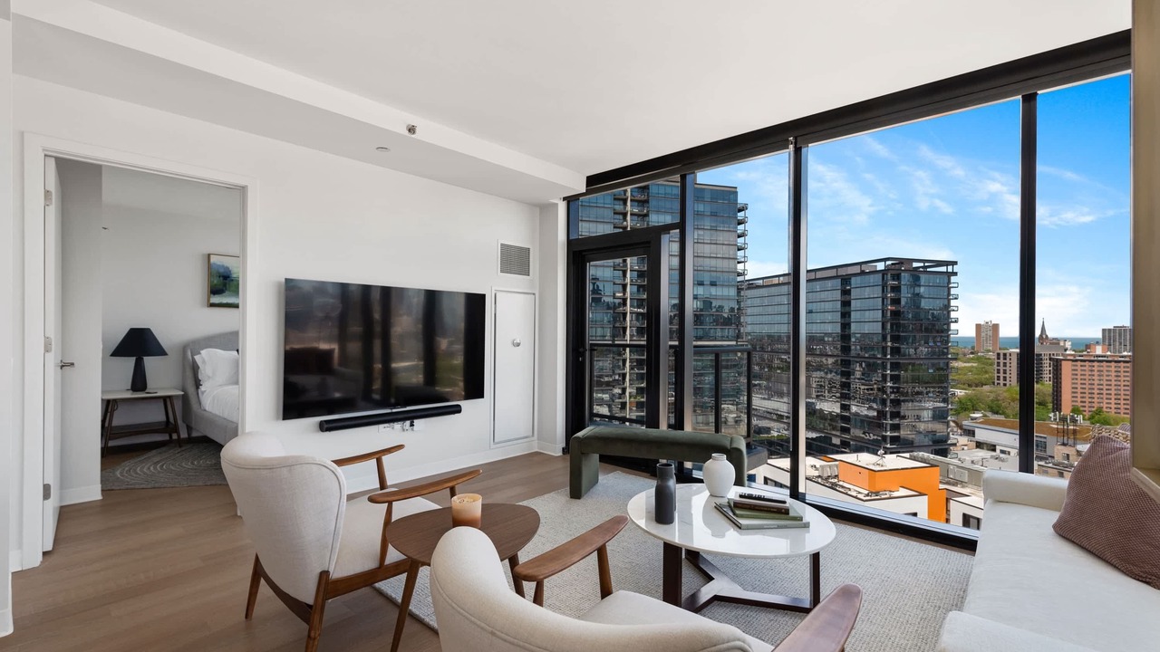 Photo of Livingroom in River North