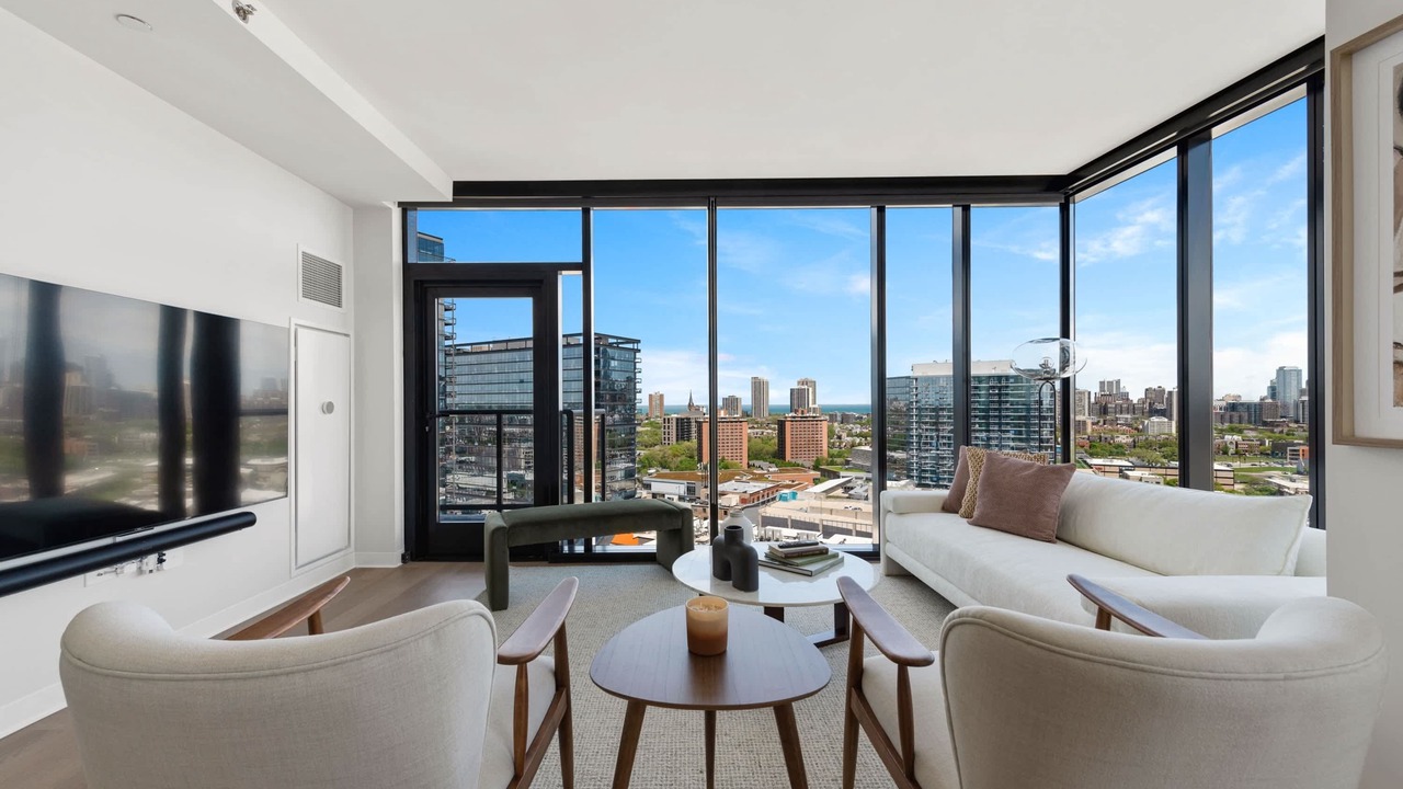 Photo of Livingroom in River North