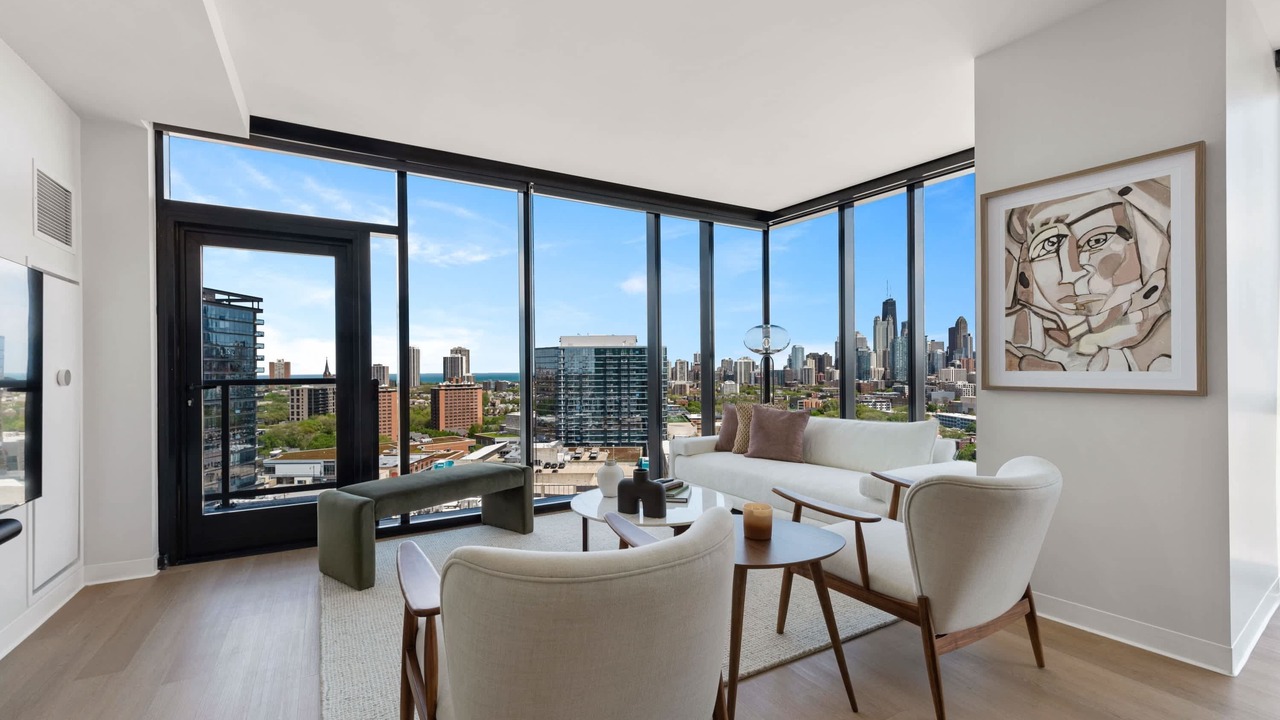 Photo of Livingroom in River North