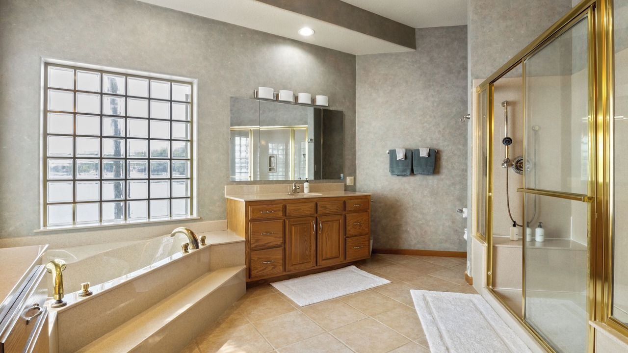 Photo of Bathroom in Lake Ozark