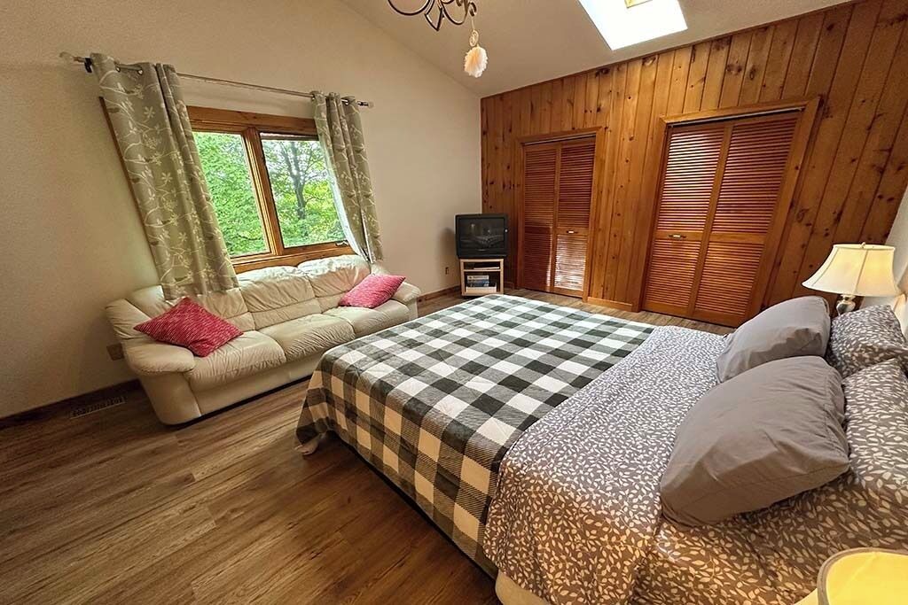 Photo of Bedroom in Glen Huron