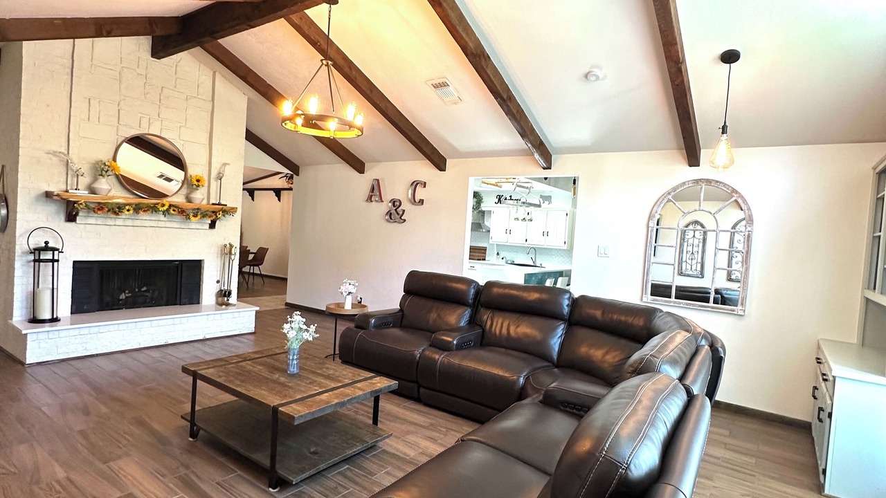 Photo of Livingroom in Duncanville