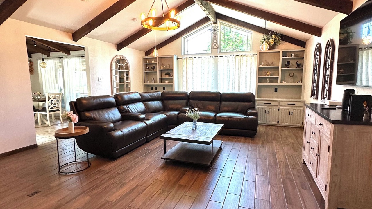 Photo of Livingroom in Duncanville