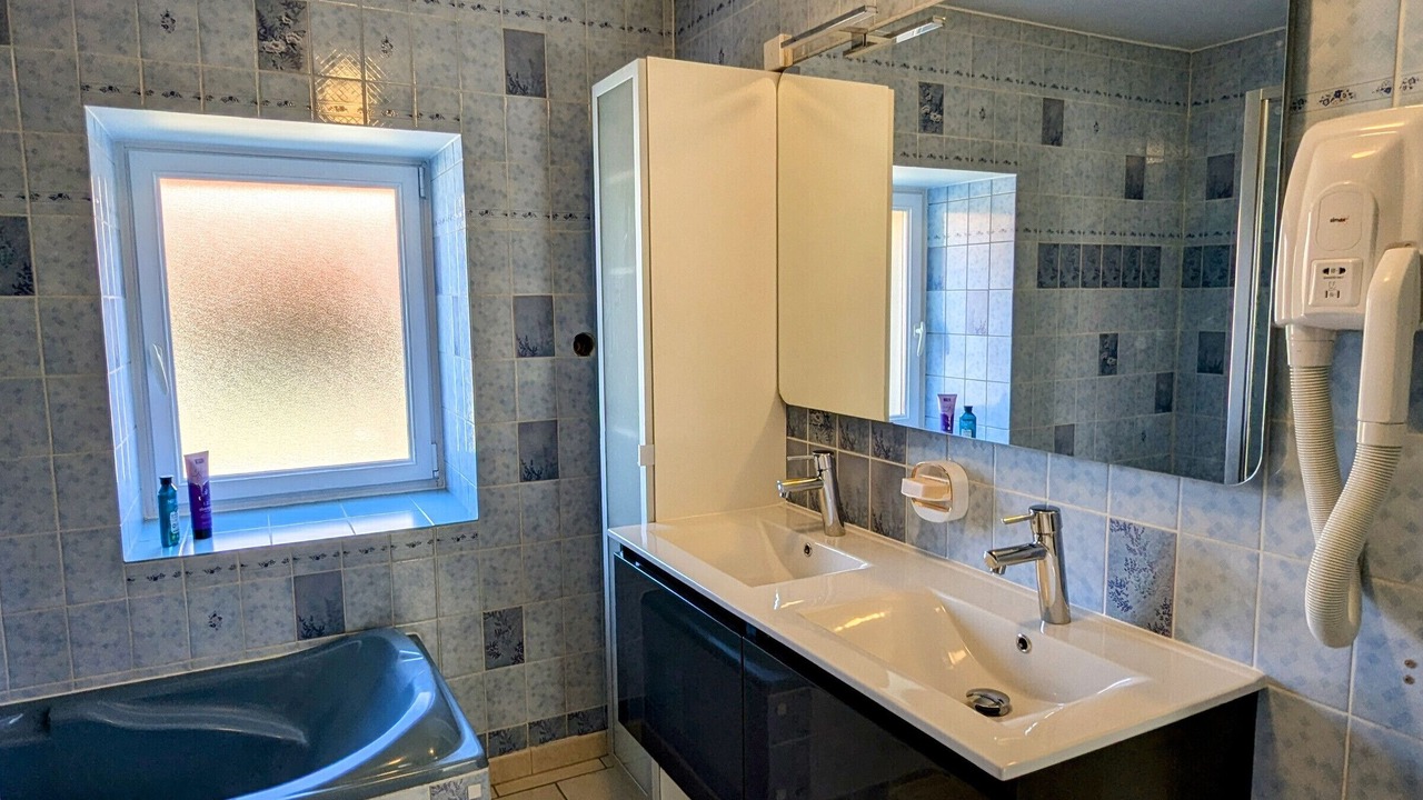 Photo of Bathroom in Longchamps-sur-Aire