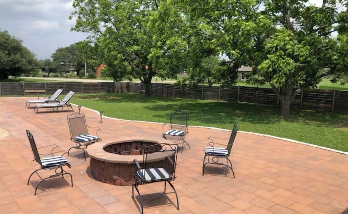 Photo of Patio Balcony in Buda