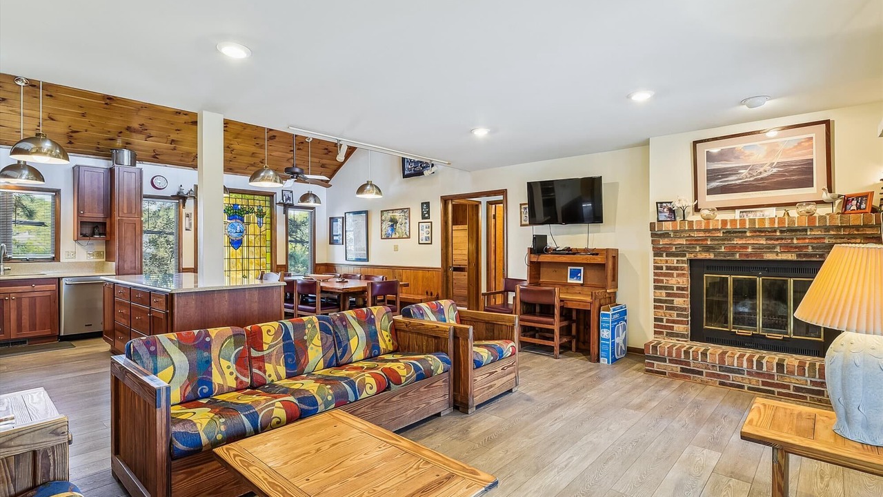 Photo of Livingroom in Sandpiper Pines