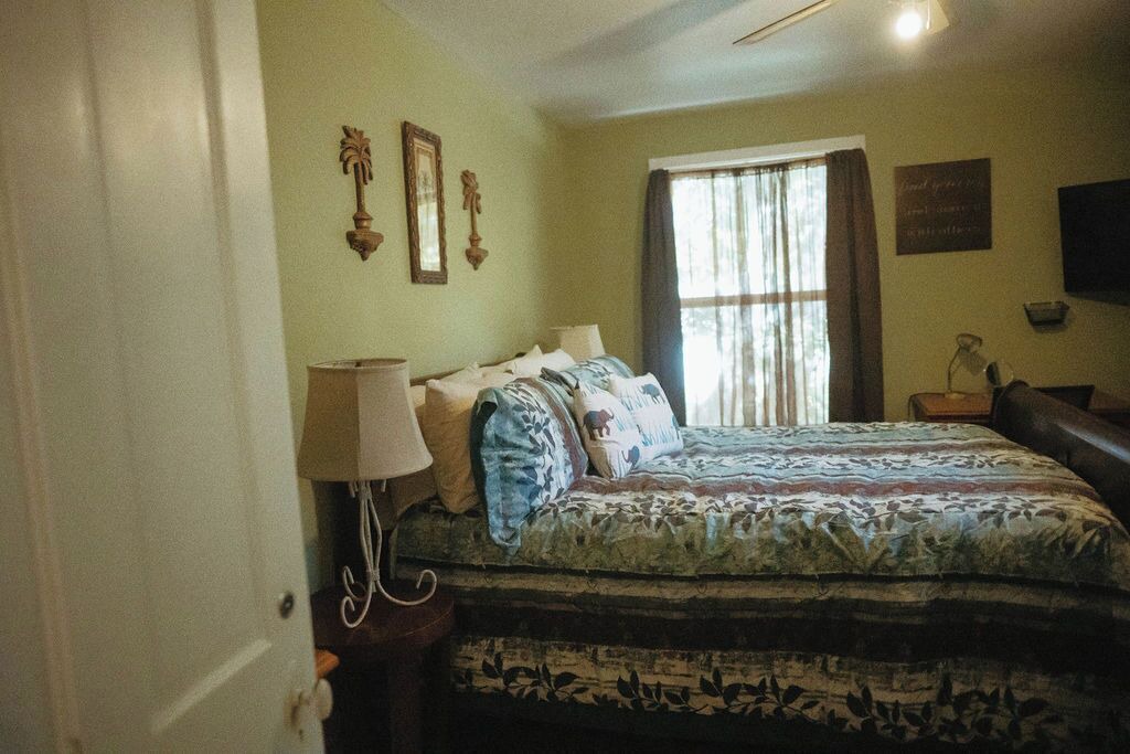Photo of Bedroom in Hearne