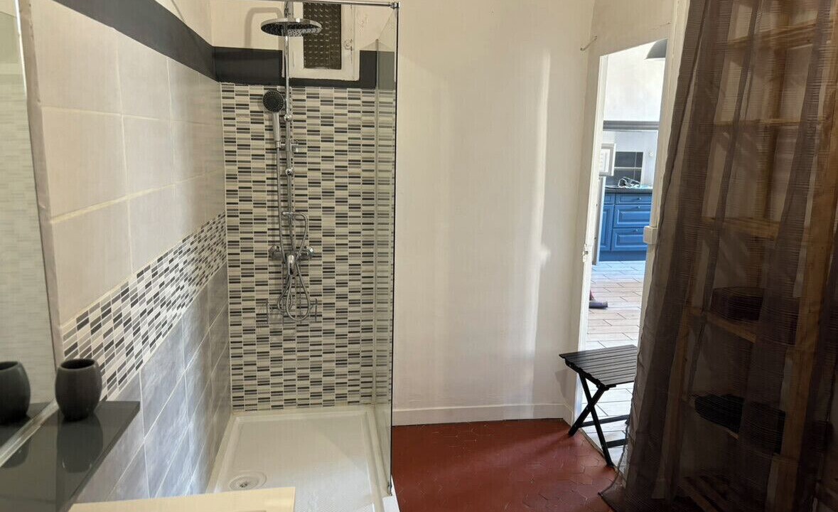 Photo of Bathroom in Saint-Lambert