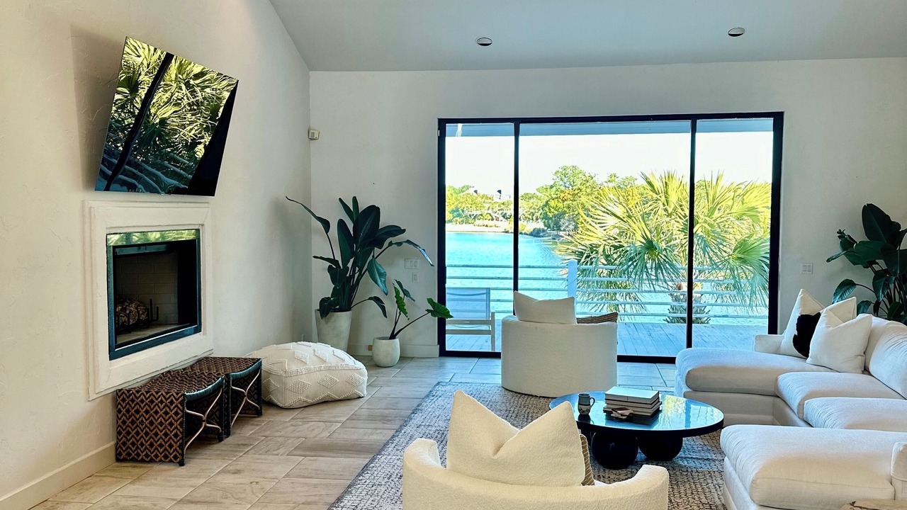 Photo of Bedroom in Debordieu Colony