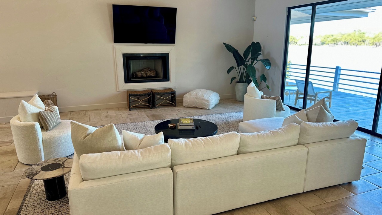 Photo of Livingroom in Debordieu Colony