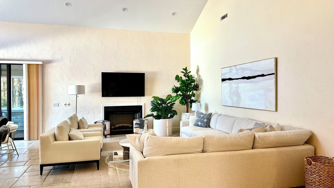 Photo of Bedroom in Debordieu Colony