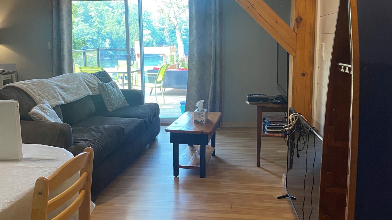 Photo of Livingroom in Frontenac