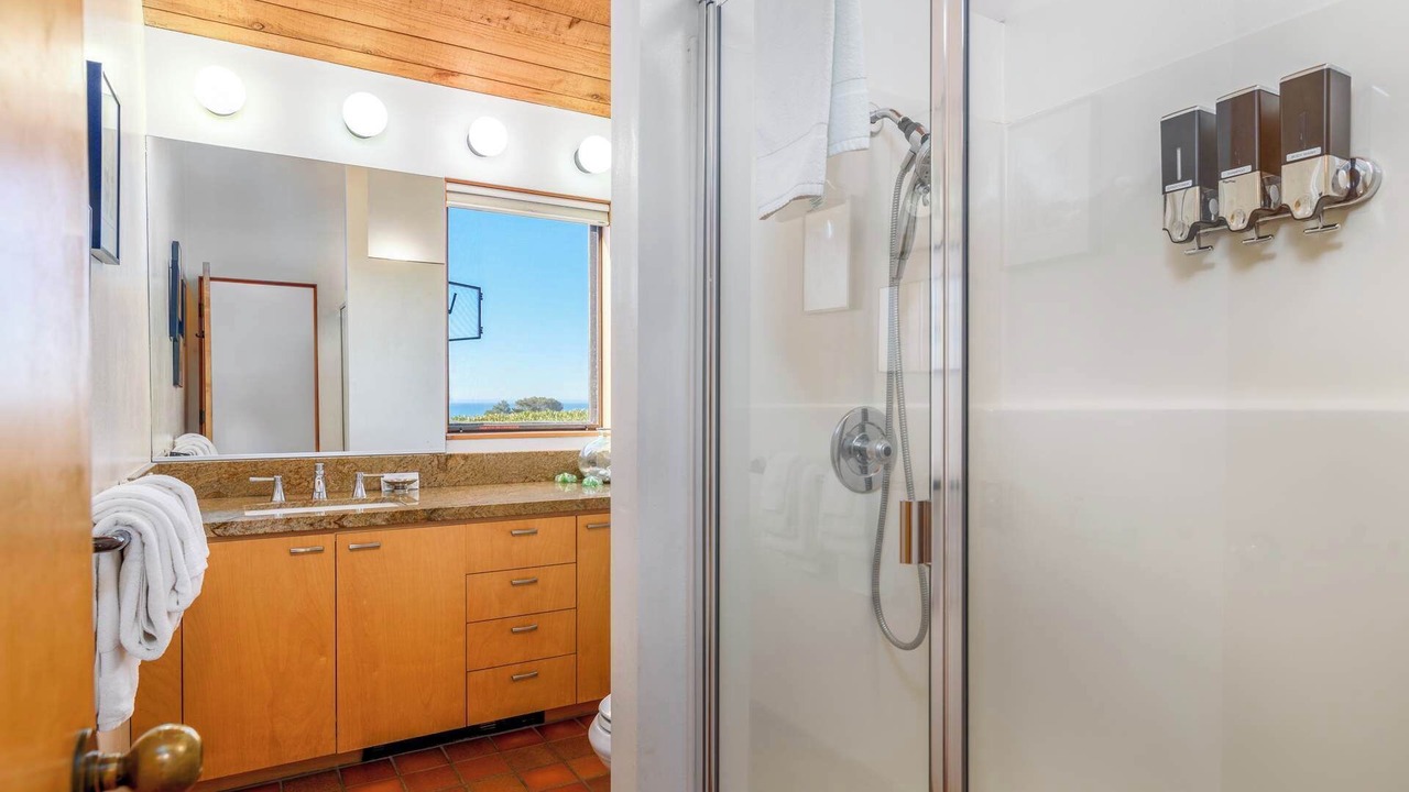 Photo of Bathroom in Sea Ranch