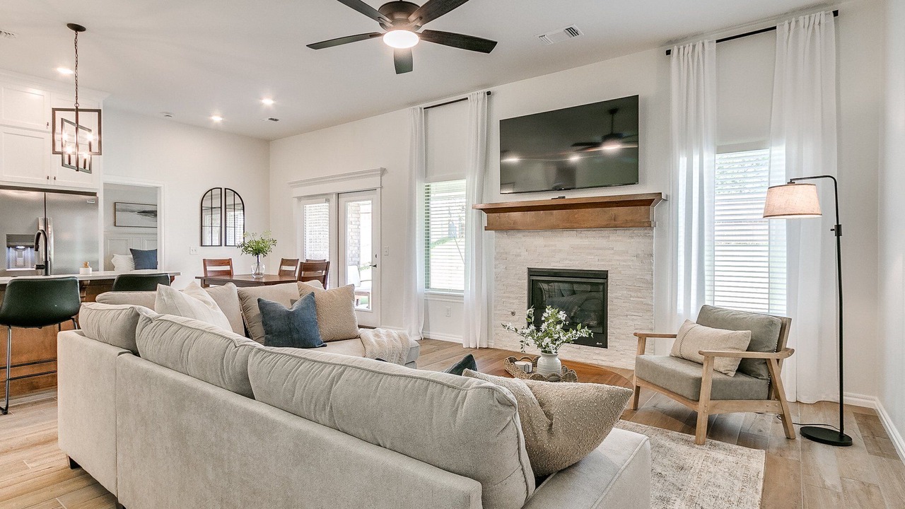 Photo of Livingroom in Choctaw