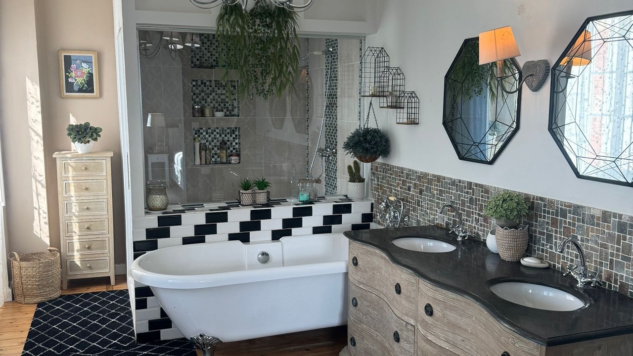 Photo of Bathroom in Etables-sur-Mer