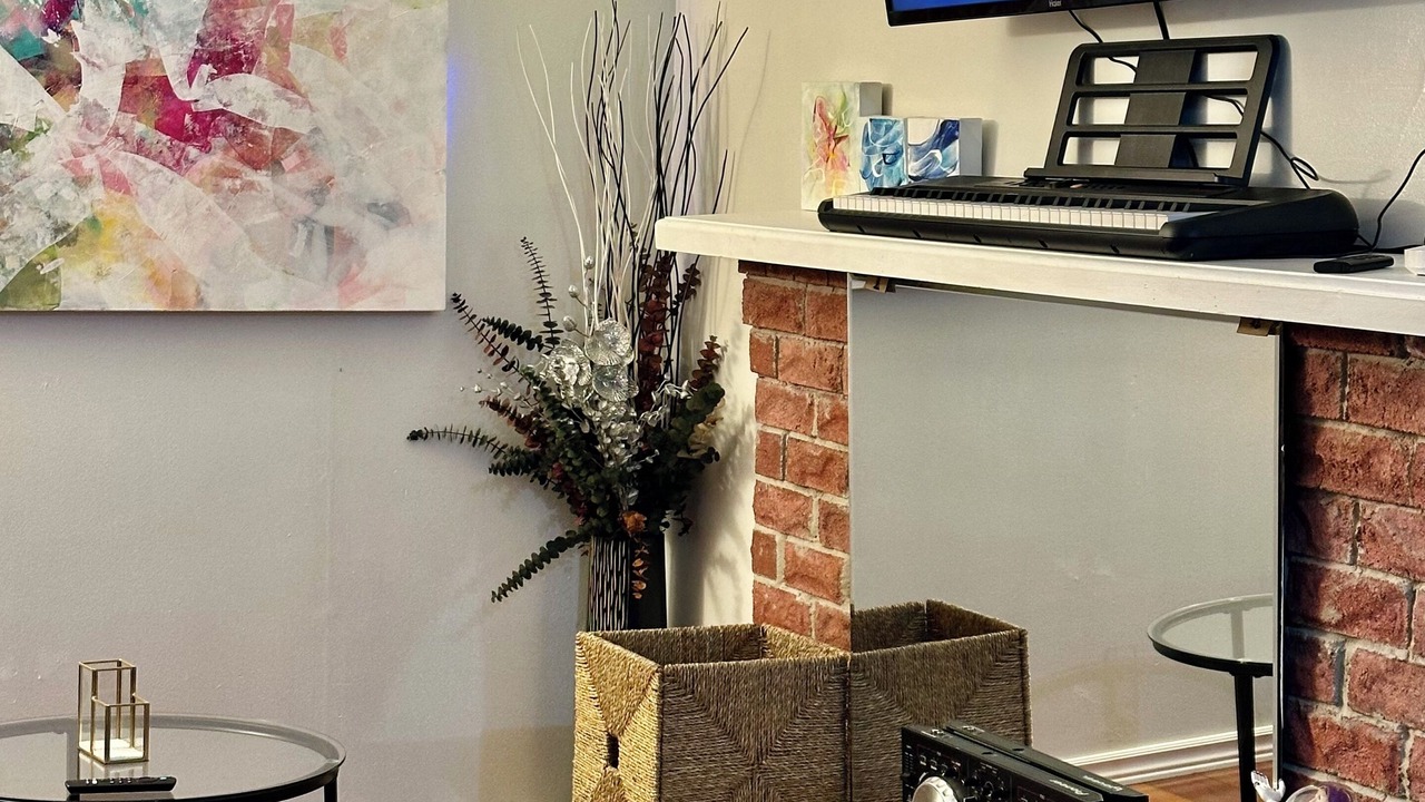 Photo of Others in Mississauga Valleys