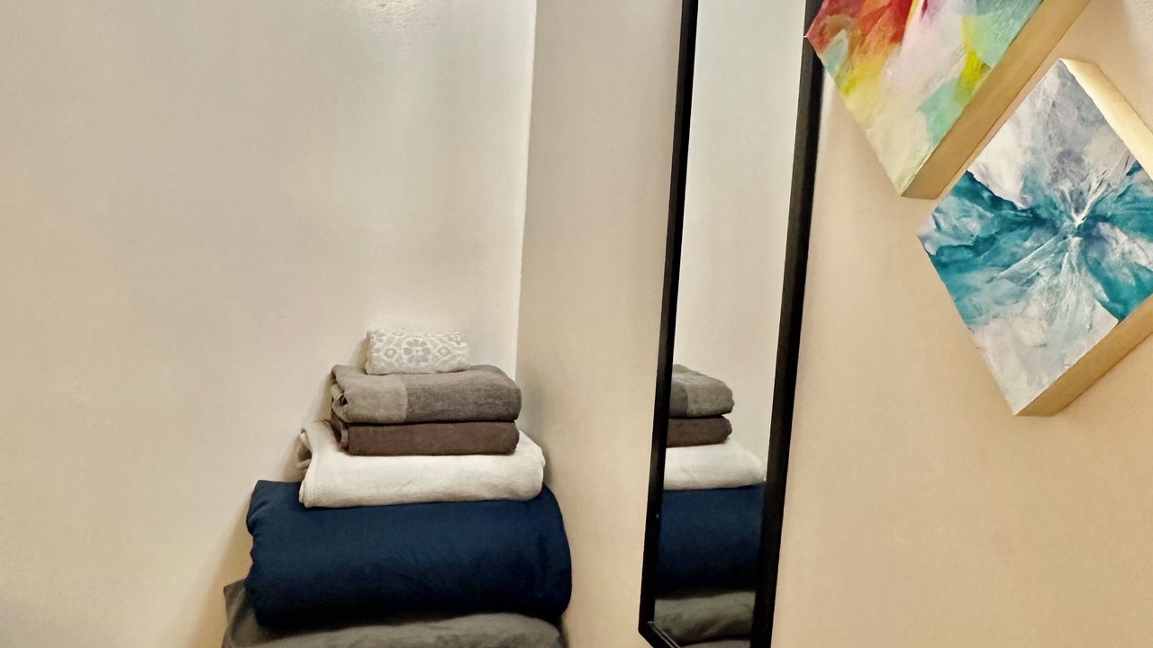 Photo of Others in Mississauga Valleys