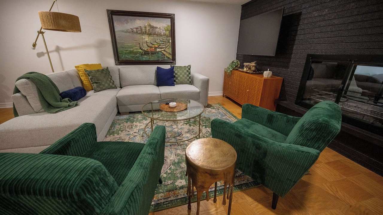 Photo of Livingroom in Near Northwest