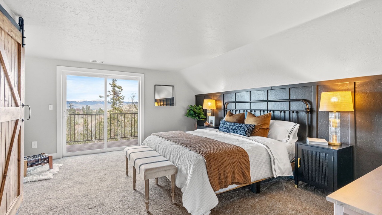 Photo of Bedroom in Indian Mountain