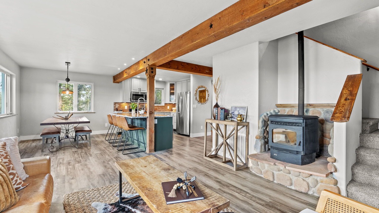 Photo of Livingroom in Indian Mountain