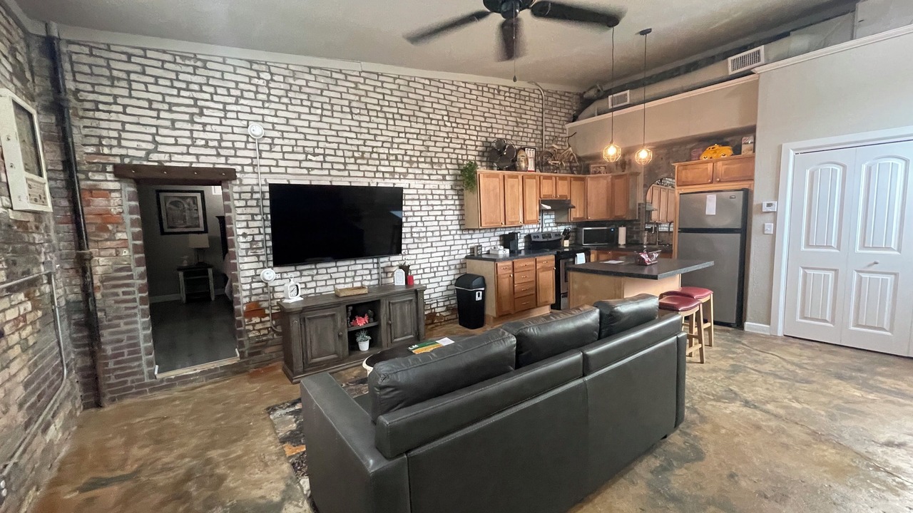 Photo of Livingroom in Van Buren