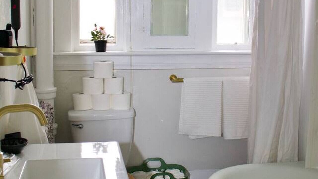 Photo of Bathroom in Shaunavon