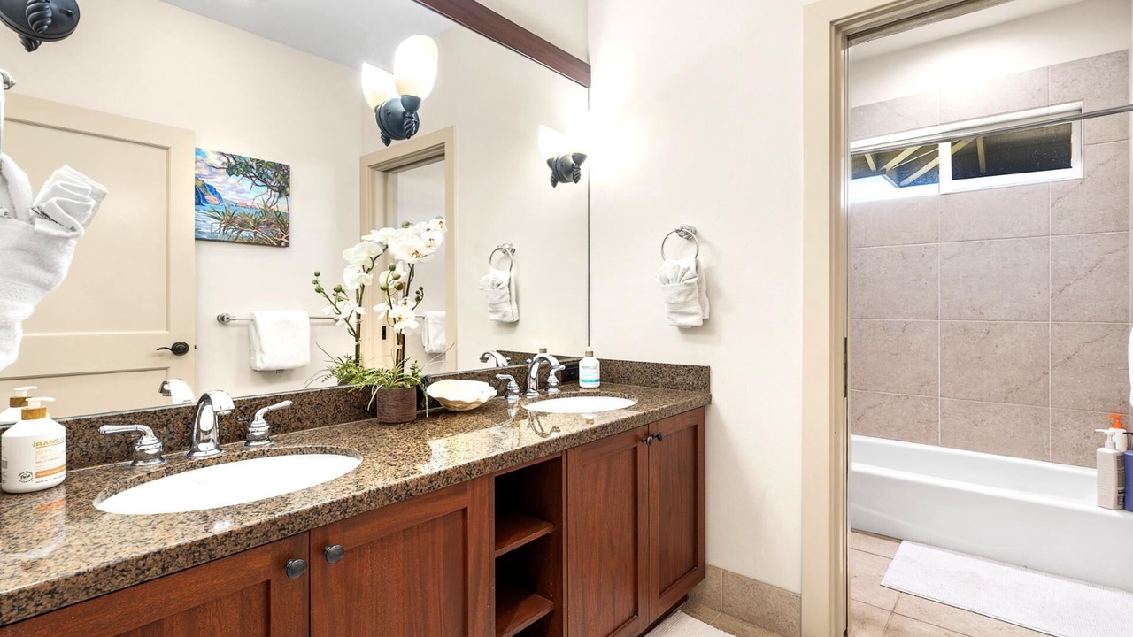 Photo of Bathroom in Waikoloa