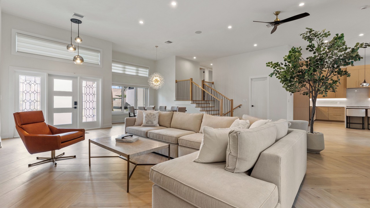 Photo of Livingroom in Palm River Estates