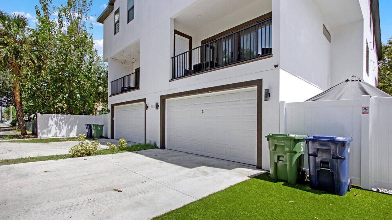 Photo of Outdoor in Courier City - Oscawana