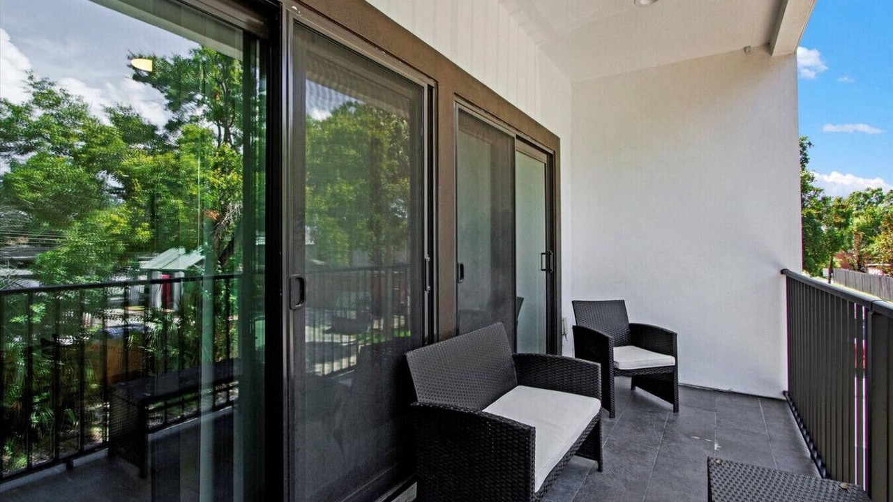 Photo of Patio Balcony in Courier City - Oscawana