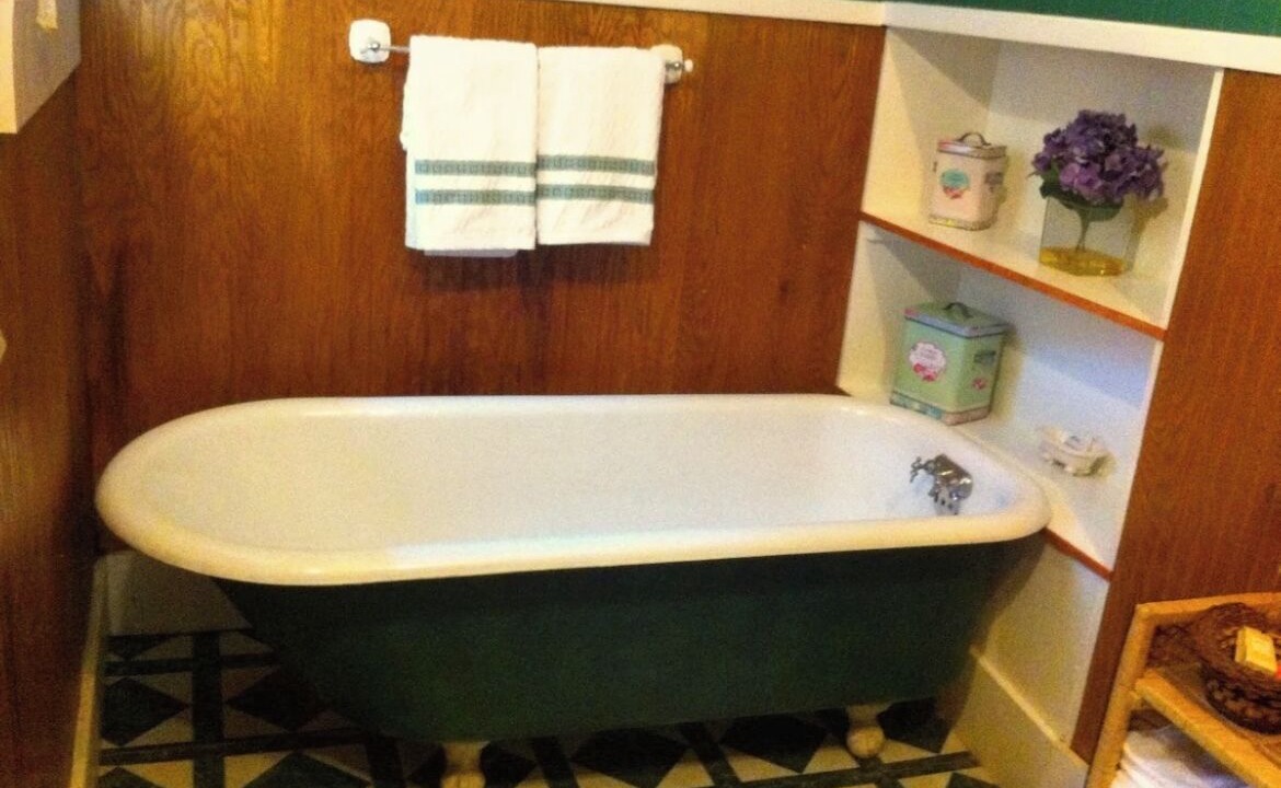 Photo of Bathroom in Mineola