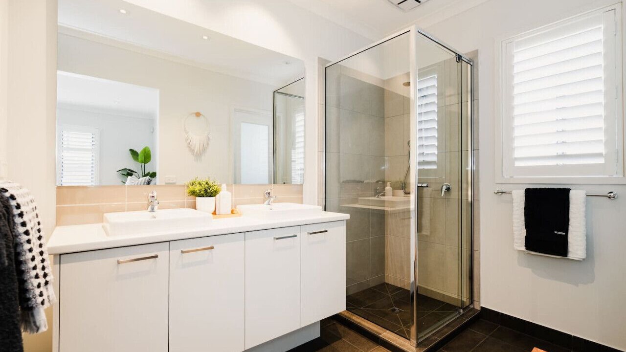 Photo of Bathroom in Armstrong Creek