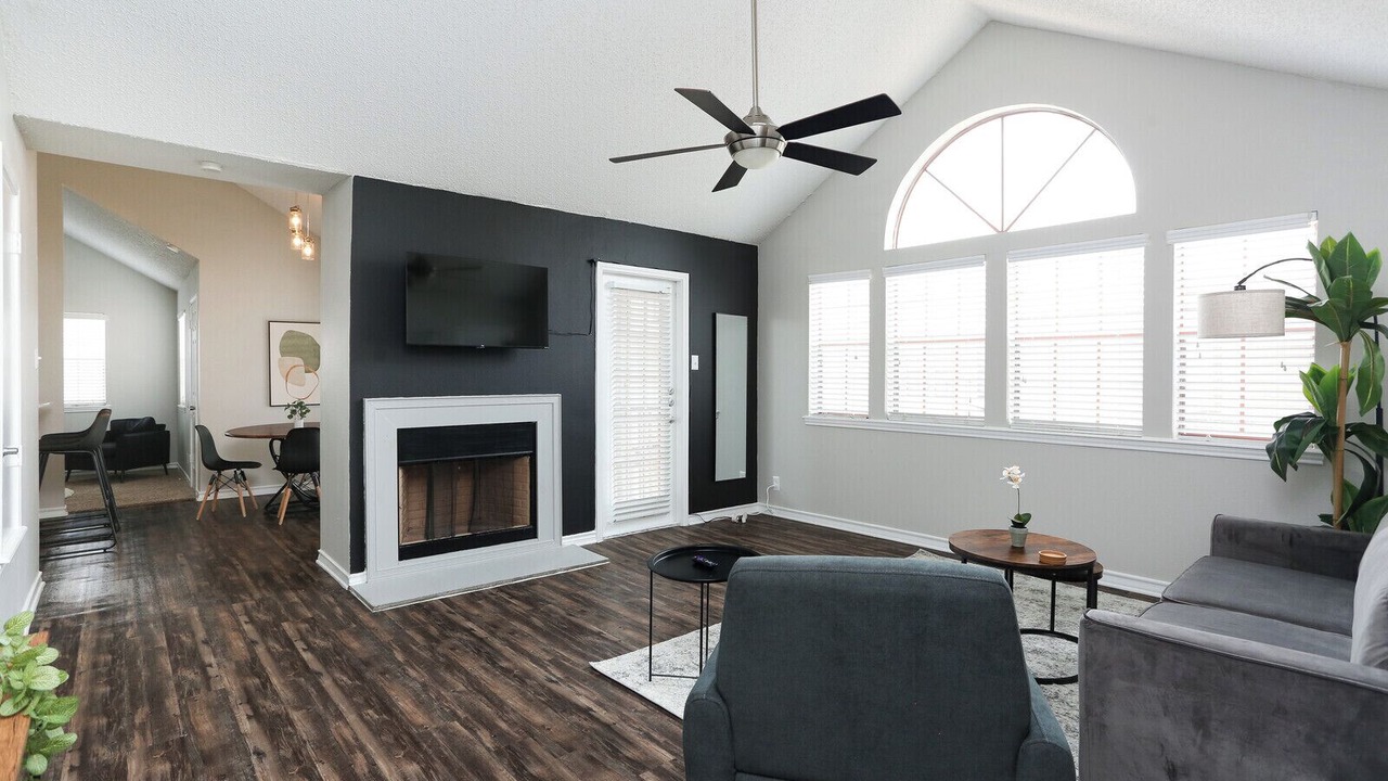 Photo of Livingroom in Oakwell Farms