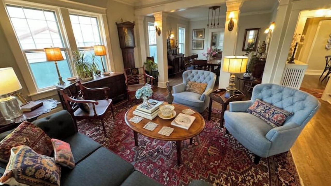 Photo of Livingroom in Central Gardens