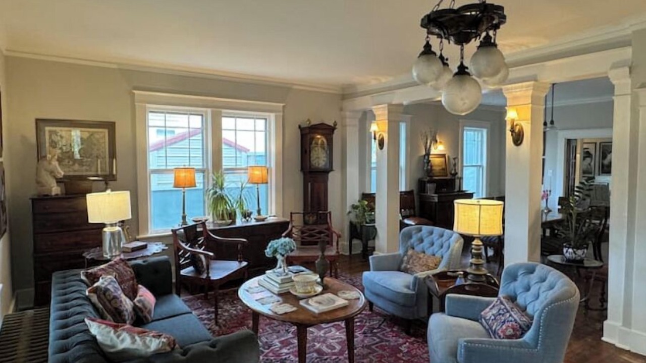 Photo of Livingroom in Central Gardens