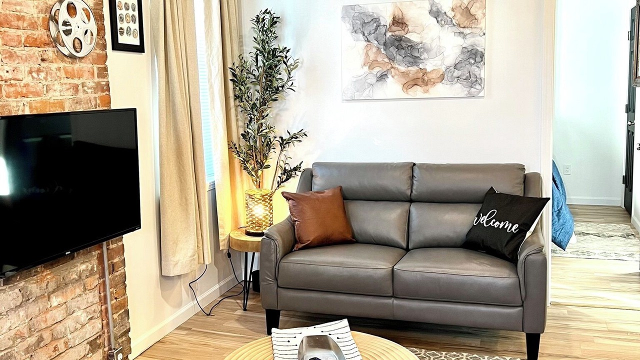 Photo of Livingroom in Oswego