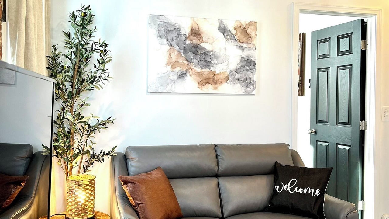 Photo of Livingroom in Oswego