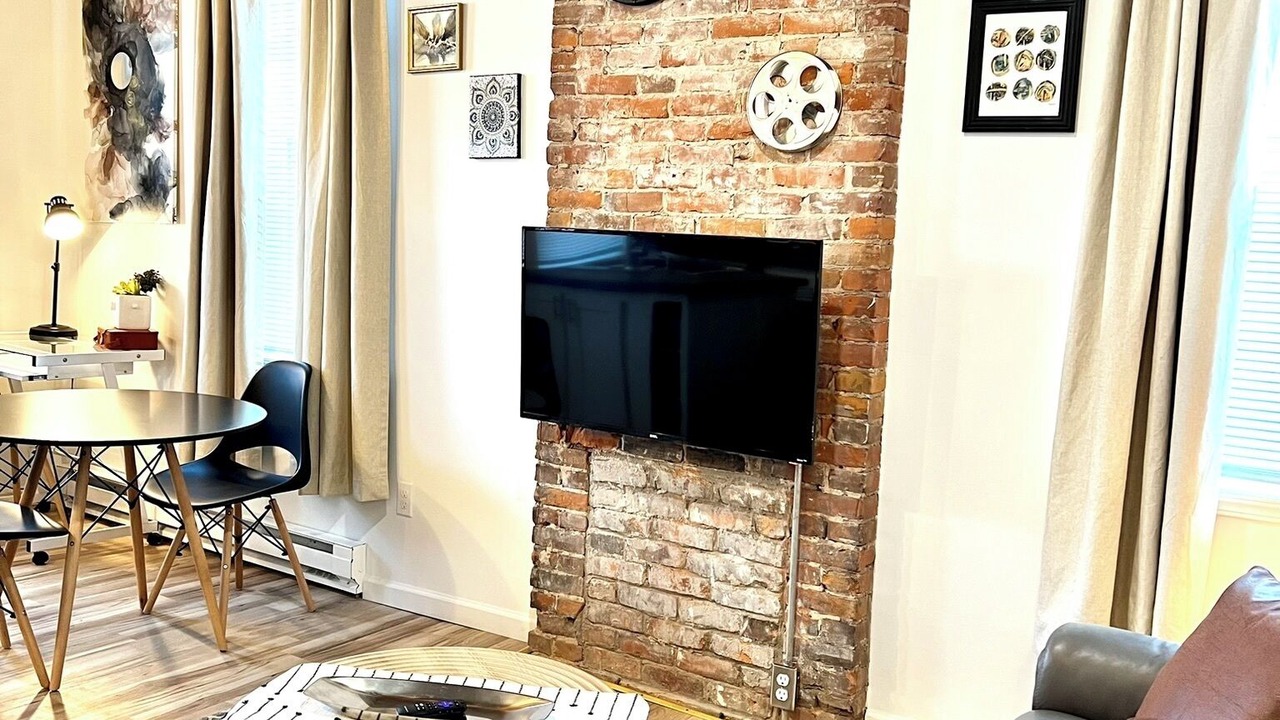 Photo of Livingroom in Oswego