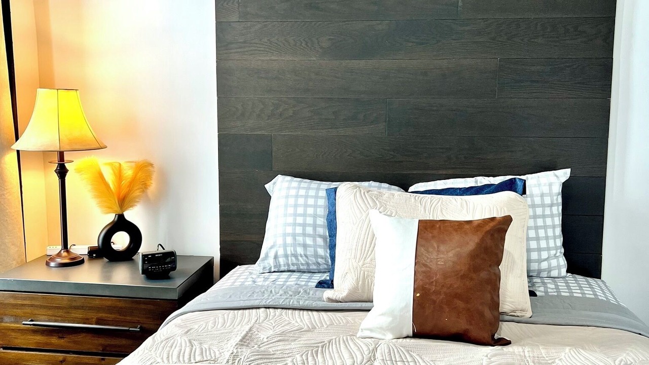 Photo of Bedroom in Oswego