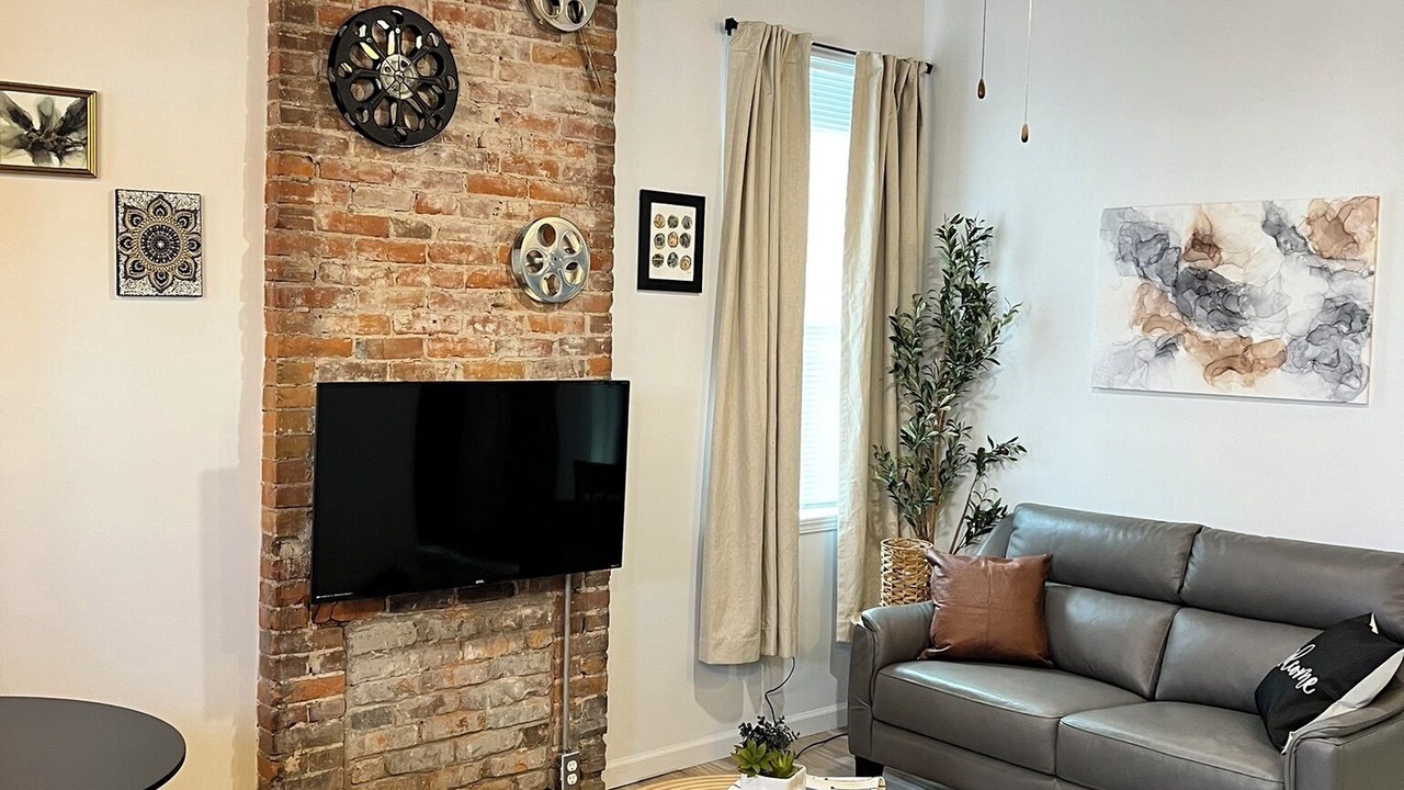 Photo of Livingroom in Oswego
