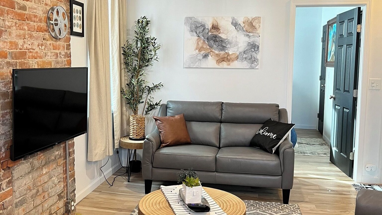 Photo of Livingroom in Oswego