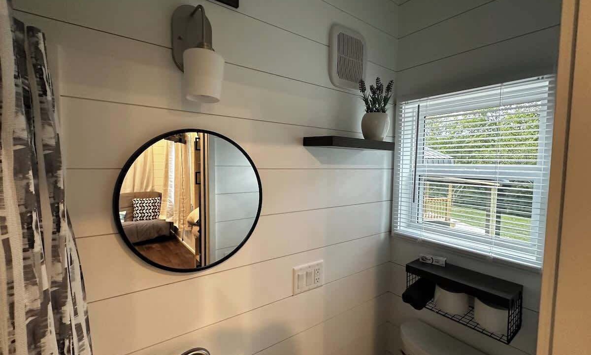 Photo of Bathroom in Betsy Layne