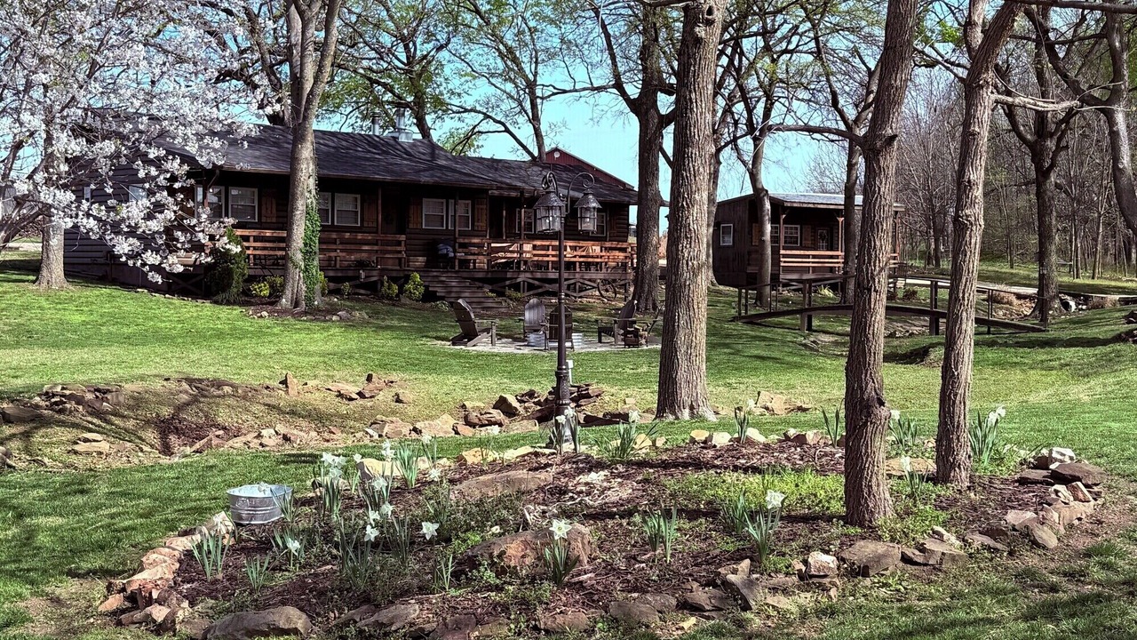 Photo of Others in Cleora
