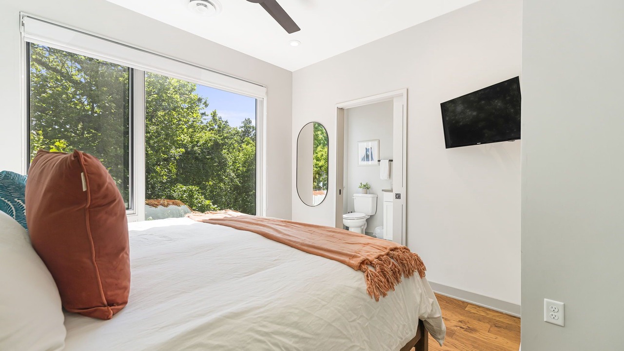 Photo of Bedroom in Historic Montford