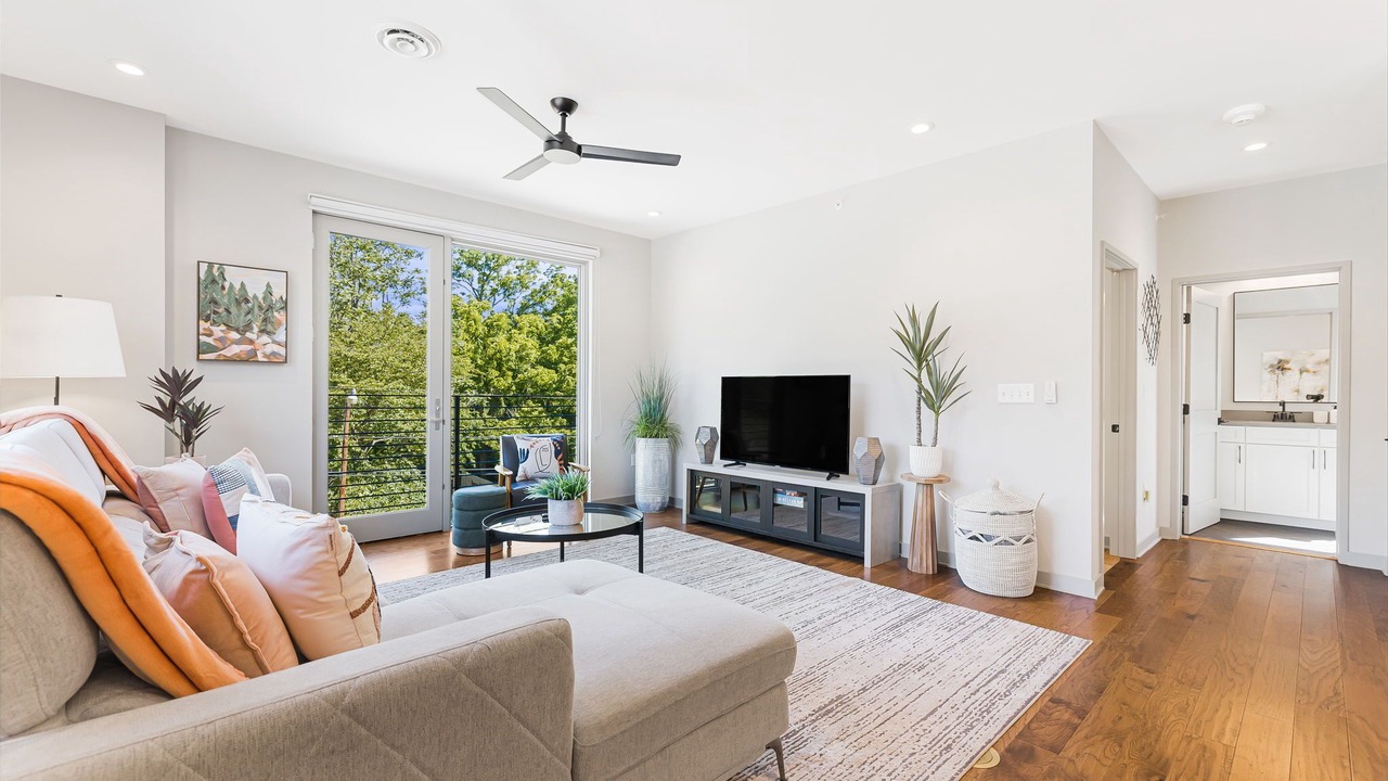 Photo of Livingroom in Historic Montford