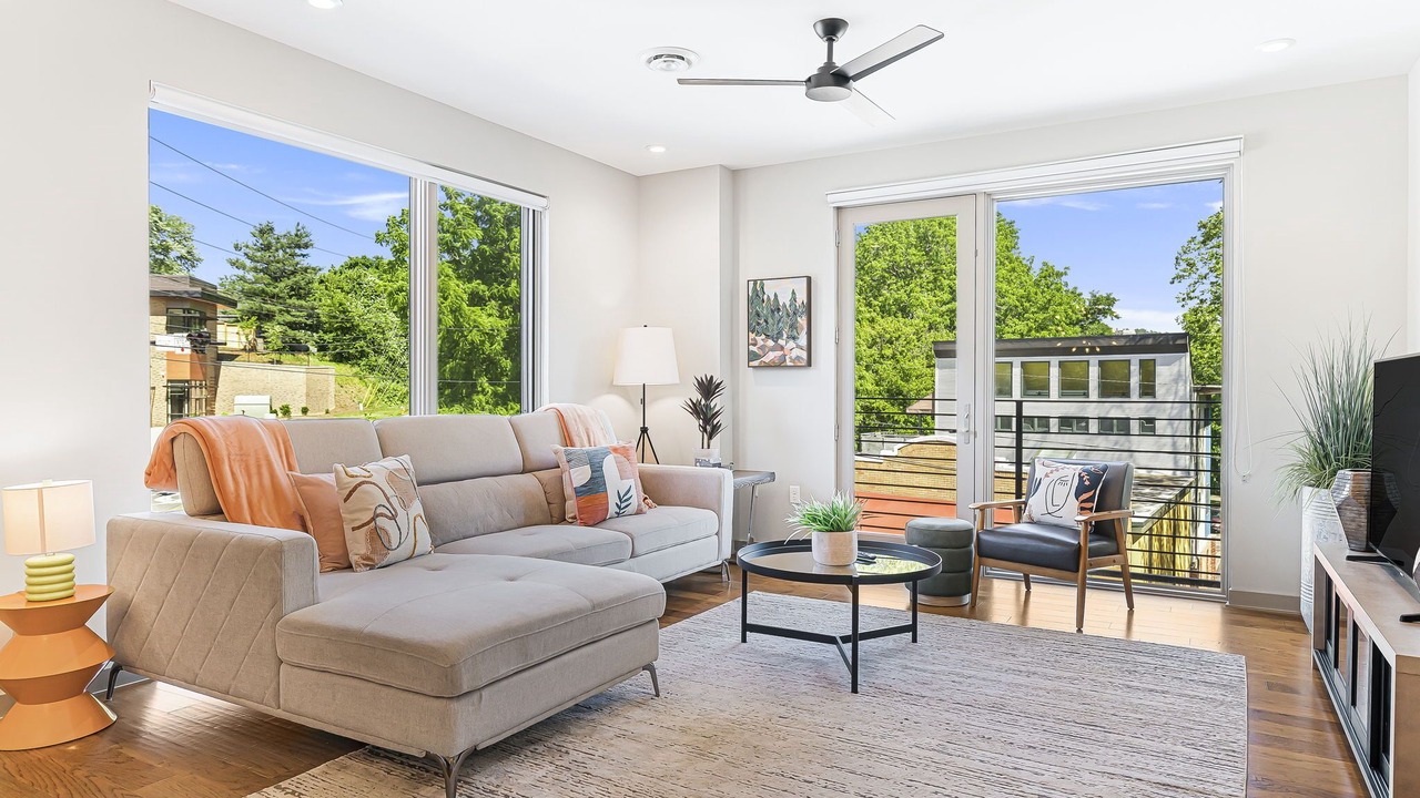 Photo of Livingroom in Historic Montford