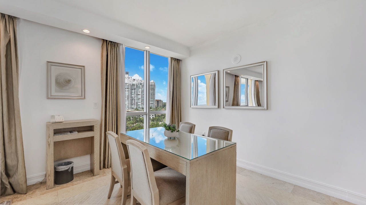 Photo of Others in South of Fifth