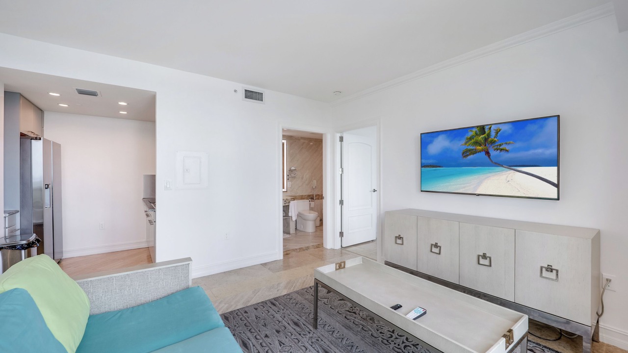 Photo of Livingroom in South of Fifth